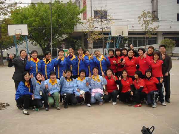 在“二OO六大瀝鎮(zhèn)辦事處婦女運(yùn)動(dòng)會(huì)”我廠取得喜人成績(jī)